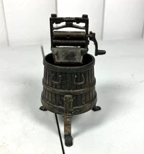 Durham Industries Miniature Die-cast Antique Metal Wash Tub & Wringer Item No 10
