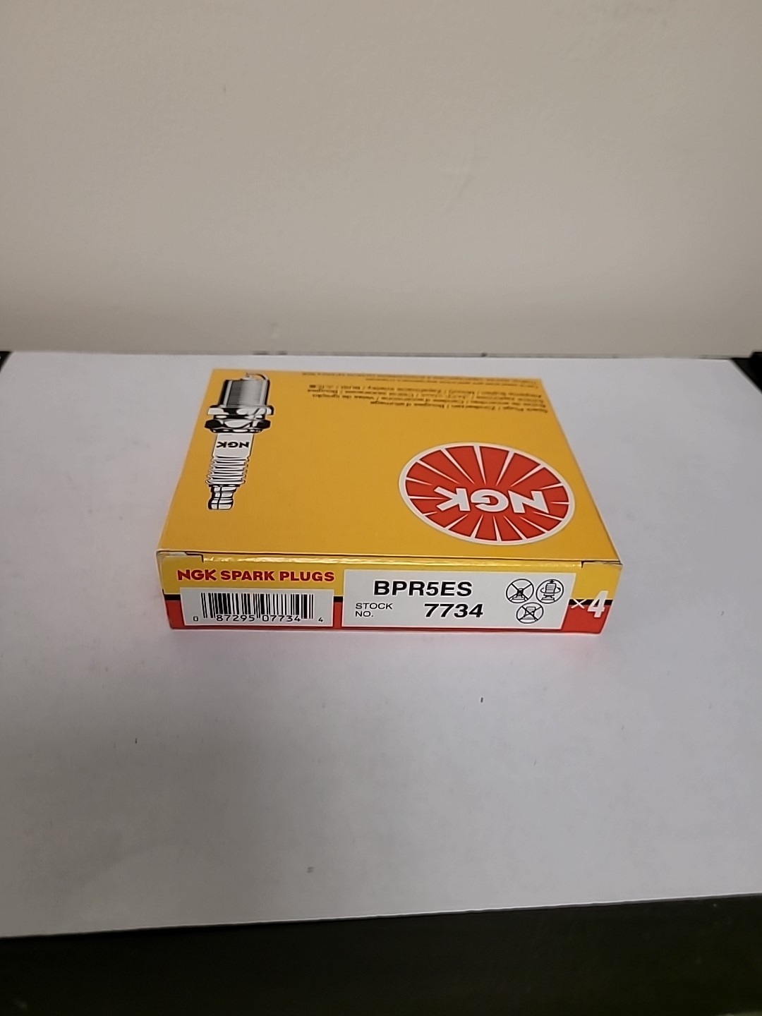 4-New NGK Copper Spark Plugs BPR5ES #7734 Made in Japan