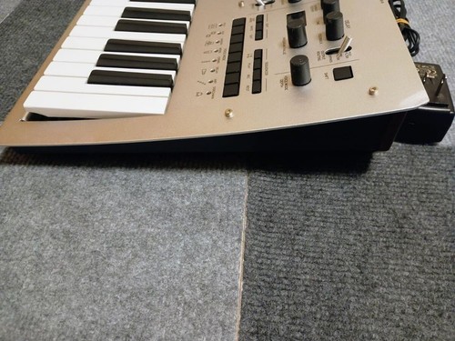 KORG Minilogue Polyphonic Analog Synthesizer VeryGood GP - Picture 6 of 8