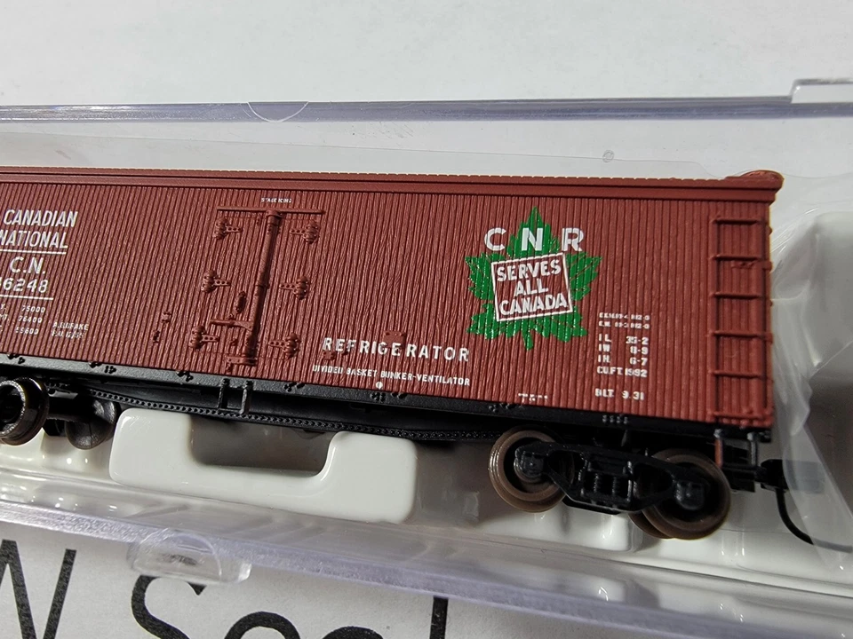 Atlas N Scale Canadian National CN 49' Wood Reefer Box Car #46248 - Image 3 of 3