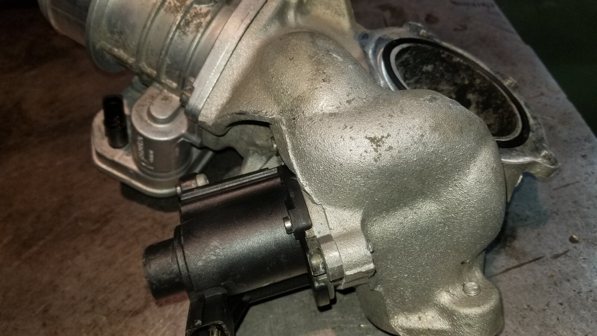 6.4 Powerstroke Turbo Diesel 6.4L EGR INTAKE VALVE 6.4 Powerstroke Turbo Diesel 6.4L EGR INTAKE VALVE