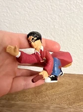 HARRY POTTER ON BROOM 2.5” ACTION FIGURE PLASTIC TOY