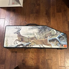 KOLPIN HARD BOW CASE ADVANTAGE CAMOFLAUGE AND DEER IMAGERY