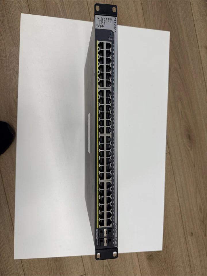 Netgear GS752TP v2 48-Port Gigabit PoE+ Smart Pro Switch