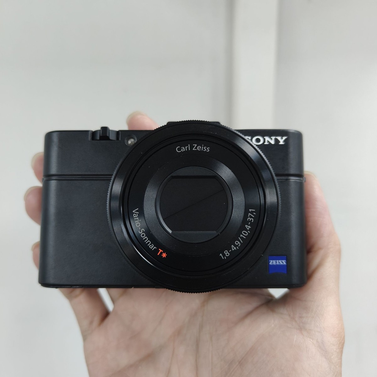 SONY DSC-RX100 II Mark 2 20.2MP 3.6x Zoom Digital Camera English
