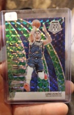 2023-24 Panini Mosaic - Elevate Luka Dončić #2 Fluorescent Green Mosaic Prizm...