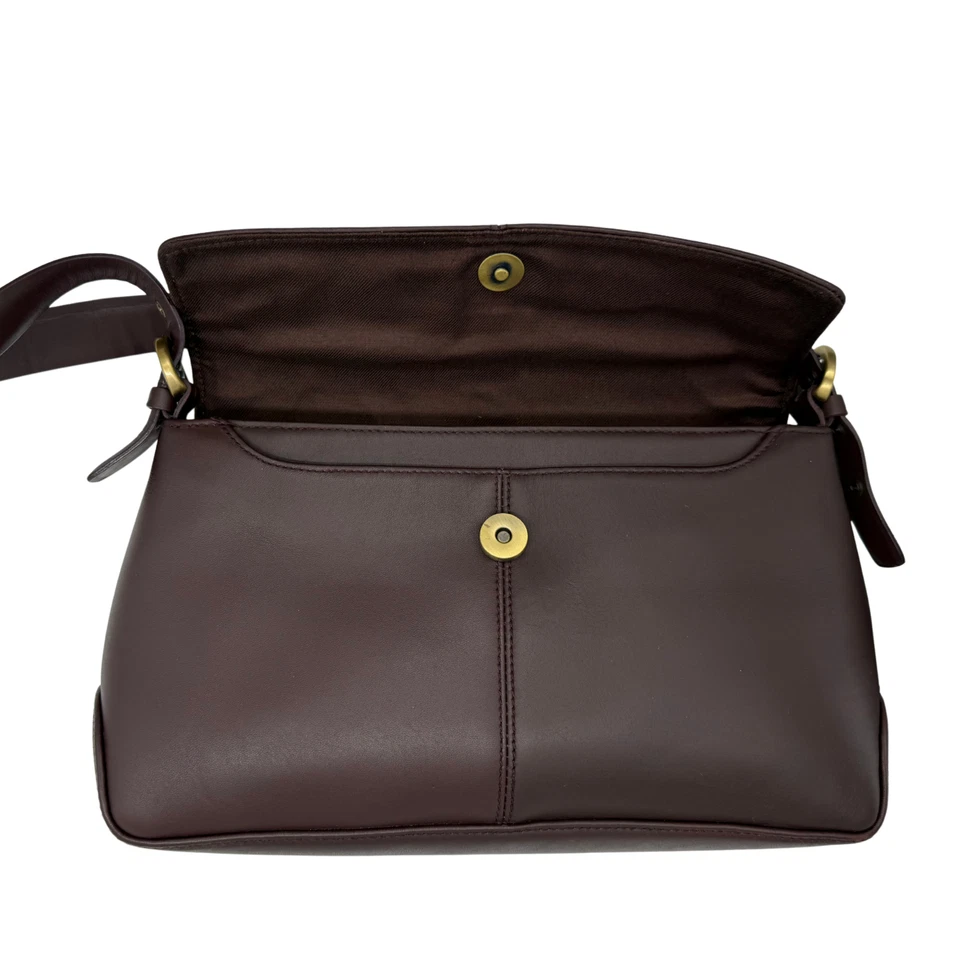 Bolso de Hombro Vintage Etienne Aigner Cuero Genuino Rico Marrón Oscuro Emblema Lateral Foto 3 de 4