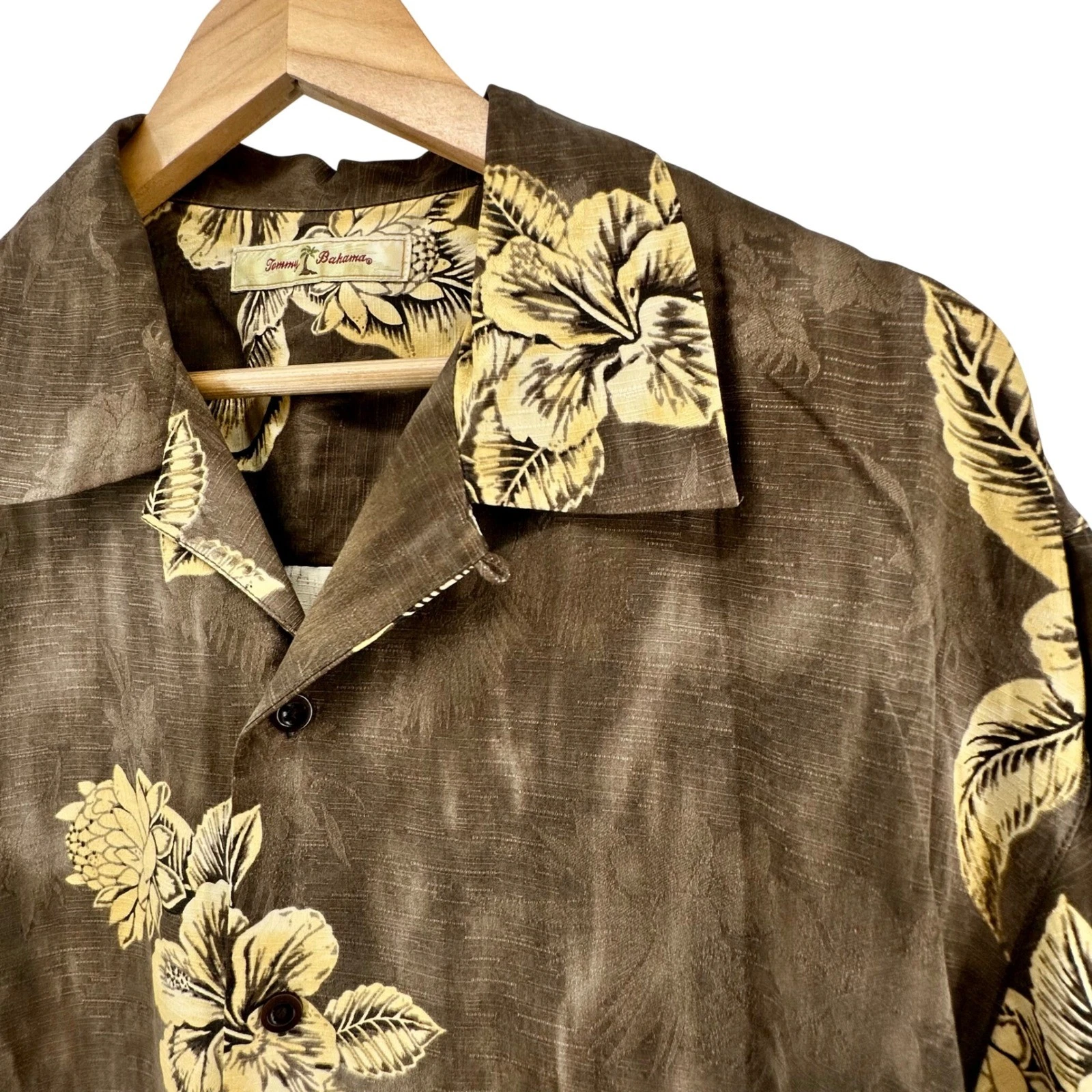 Tommy Bahama Mens Brown Yellow Floral Silk Camp Shirt Short Sleeve Large