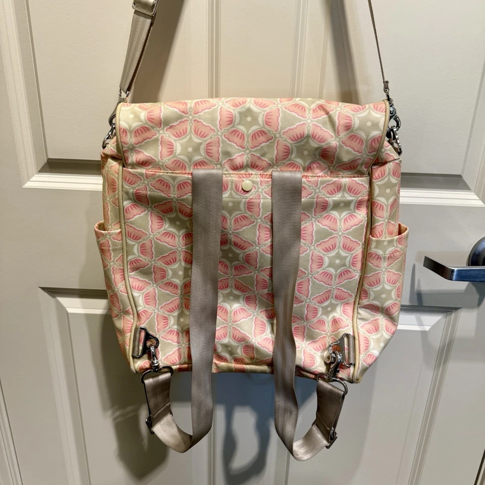 Mochila cuadrada con fondo de pepinillo de petunia bolsa de pañales de hombro floreciente Brixham rosa Foto 2 de 4