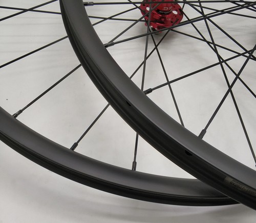 29er Carbon Fiber Mtb Bicycle Wheels 30mm Width 28mm Clincher Tubeless Wheels - Picture 2 of 14