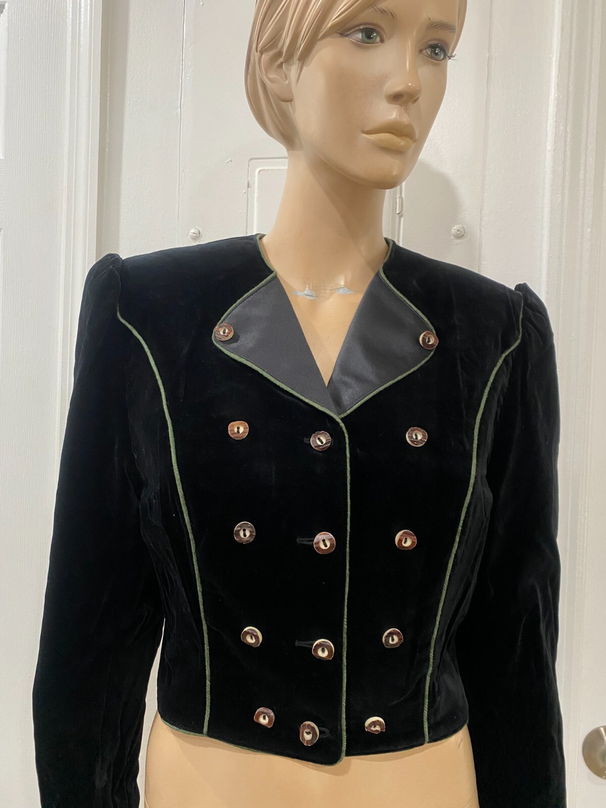 BOGNER BLACK CROPPED MILITARY STYLE JACKET SZ 40 Gem
