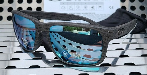 New Oakley HOLBROOK Sunglasses 9102 