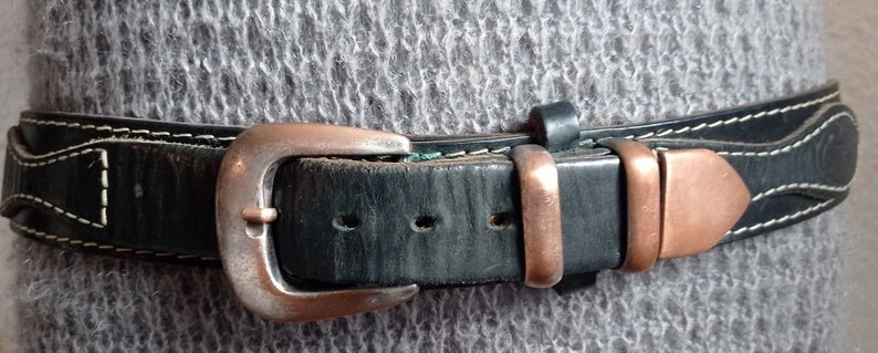 Ceinturon vintage en cuir pleine fleur noir ceinturon rock Taille 85 - Photo 2/4