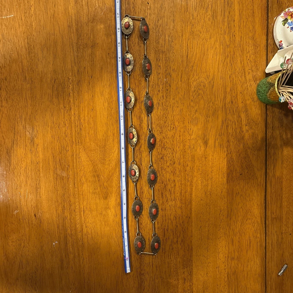 Cinturón Concho Vintage Hecho en México Onyx Coral Piedras Metal Ovalado Con Grabado Leer Foto 2 de 4