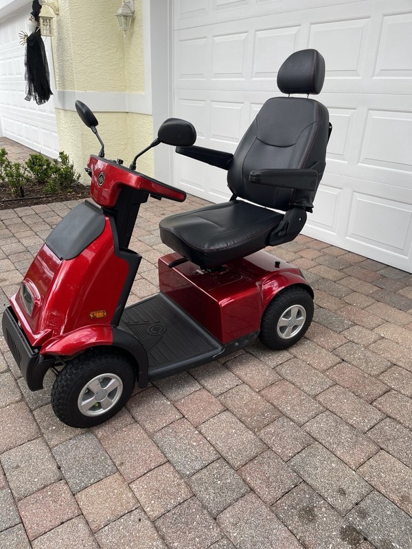 Afiscooter C4 – 4 Wheel Mid-Size Mobility Scooter Capable OFF-Road AS IS