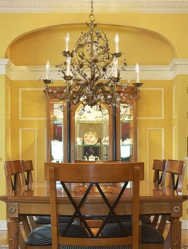 Maxim Elegante 29" Classic Etruscan Gold Vine and Crystal Chandelier - Picture 5 of 5