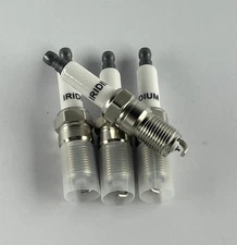 3587 PLTR6A-10G Laser Platinum Spark Plugs Lot of 4 thumbnail 3