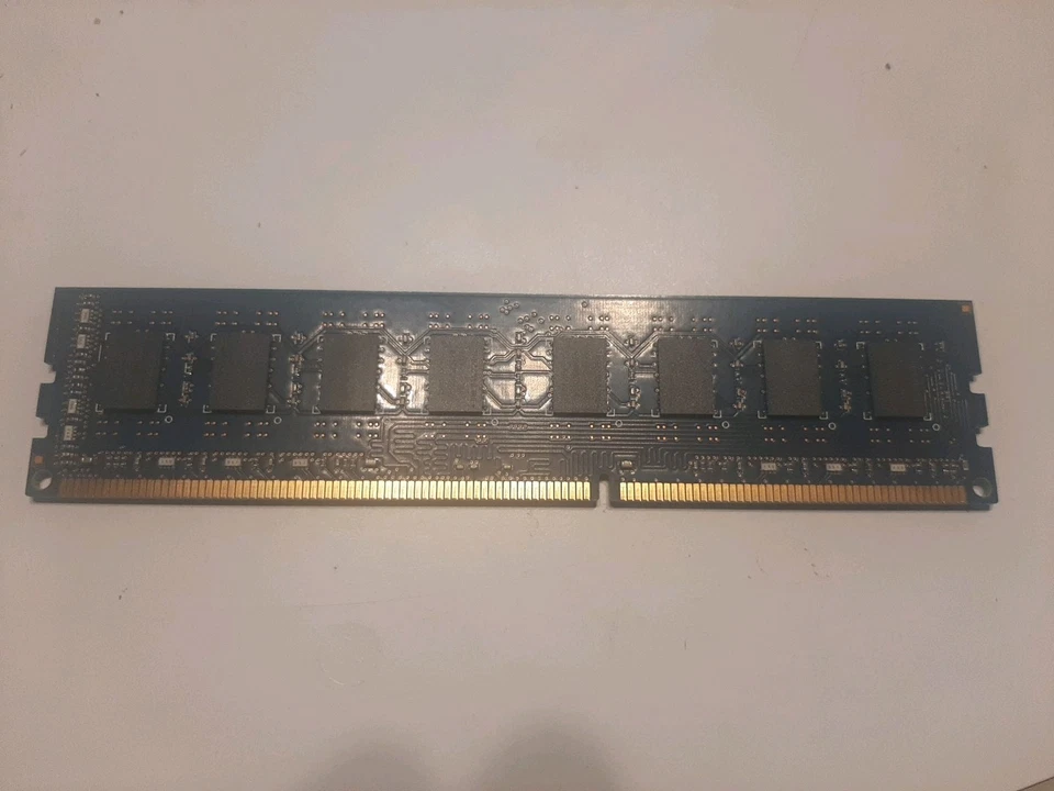 (16GB total) 4 x Hynix 4GB 2Rx8 PC3-10600U-9-11-B1-HMT351U6CFR8C-H9 N0 AA Memory - Image 3 of 3
