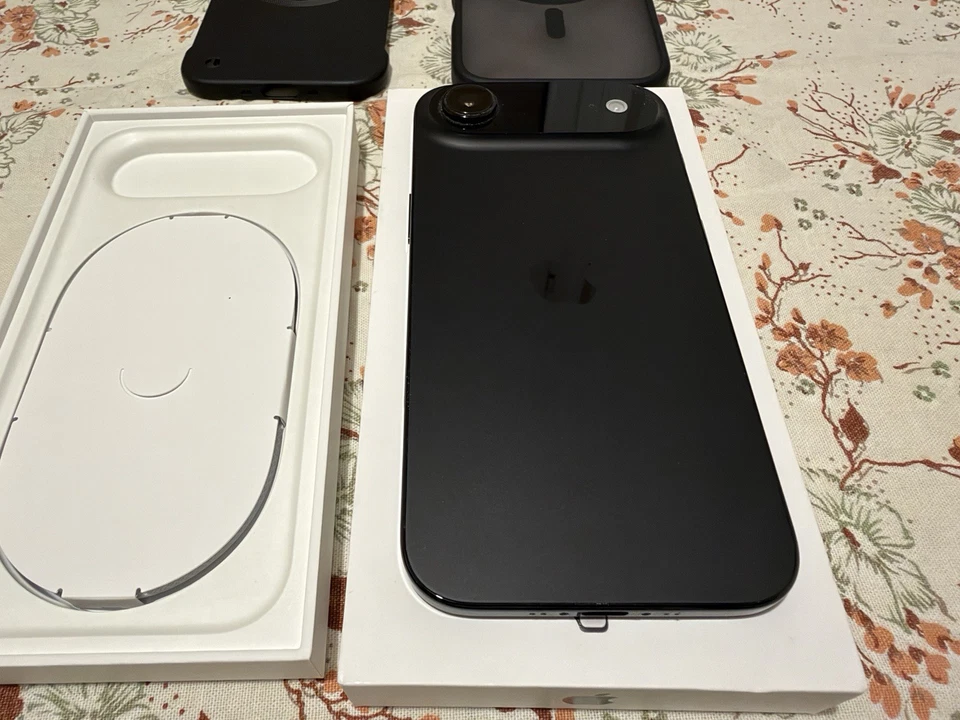 Apple iPhone 17 · 256GB, foto 4 di 5