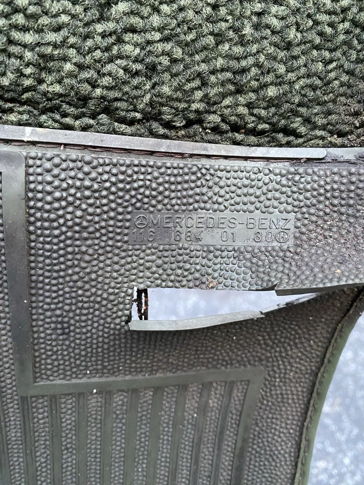 ALFOMBRA ALFOMBRILLA DELANTERA IZQUIERDA CAPA BASE MERCEDES W116 450SE 280SE 300SD VERDE Foto 3 de 4