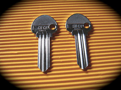 Paire De Blanks De Clés Ingersoll - Profil A, Modèle ING1 - Marque Silca - Pour Serruriers