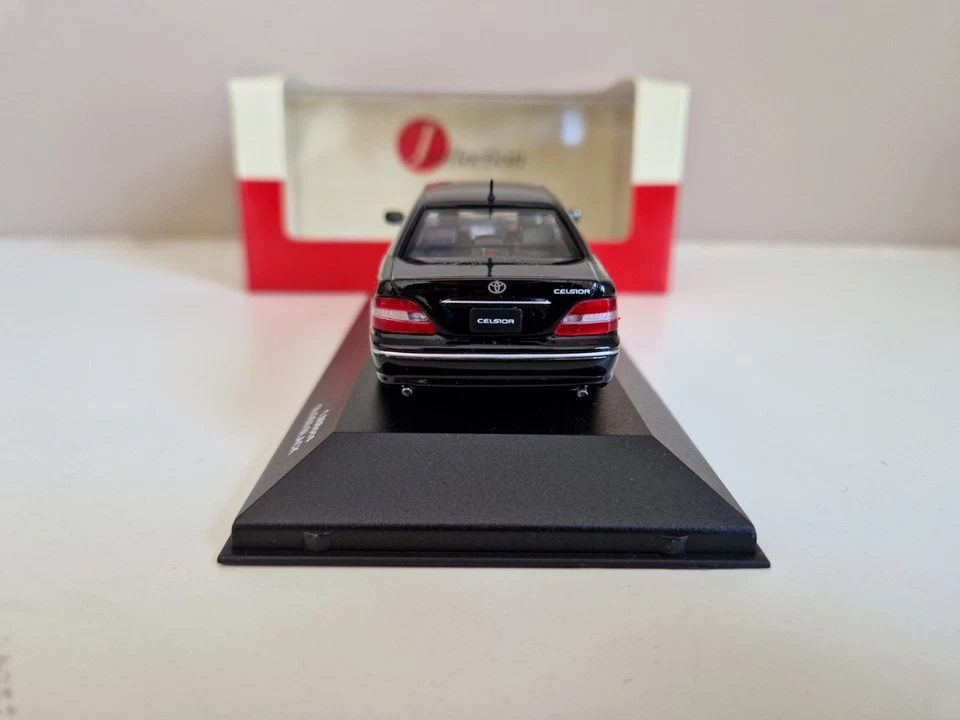 Kyosho J-Collection 1/43 Toyota Celsior - negro brillante - 2001 - JC05061BK - Imagen 4 de 4