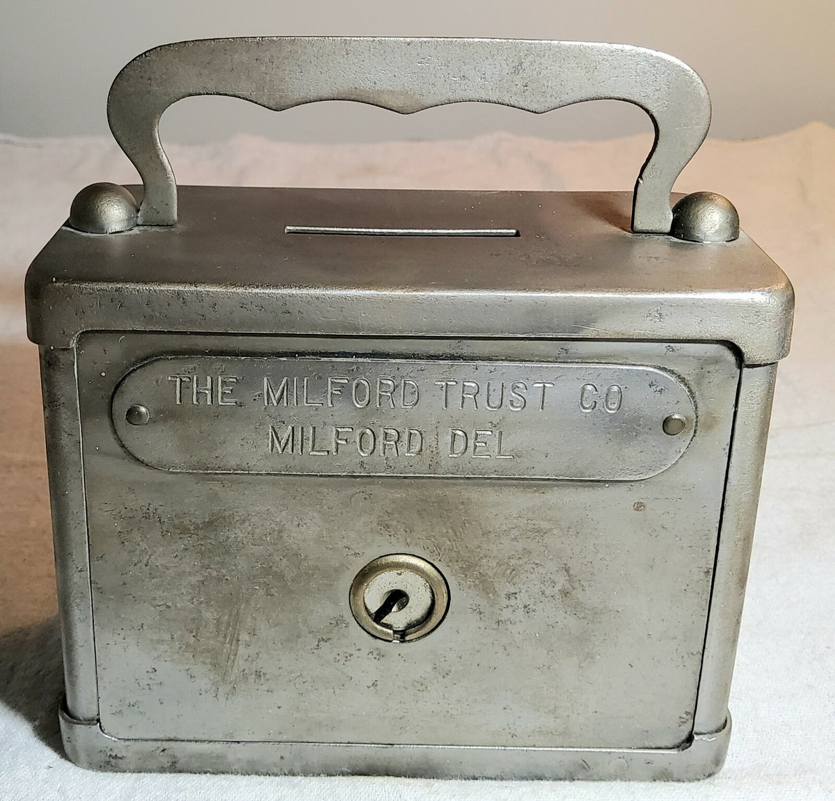 ANTIQUE THE MILFORD TRUST COMPANY MILFORD, DELAWARE ADVERTISING