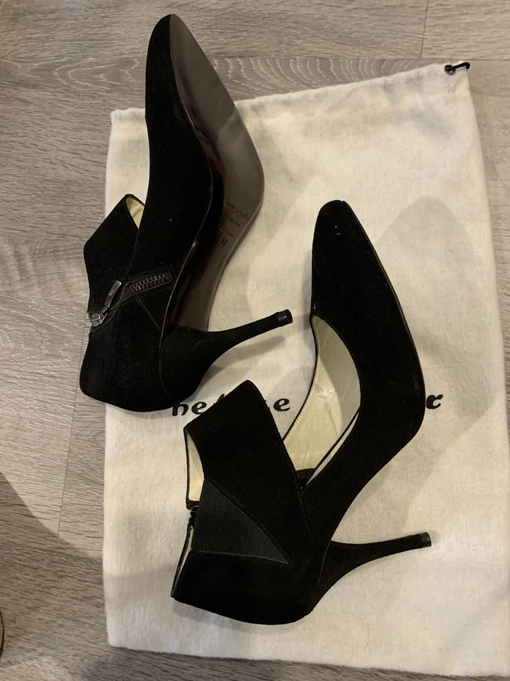 Zapatos de salón Bettye Muller de gamuza negros, 37 EE. UU. 6,5 Foto 4 de 4