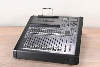 デジタルミキサーRoland V-Mixer M-200i Roland M-200i V-Mixer 32-channel Compact Digital Mixer