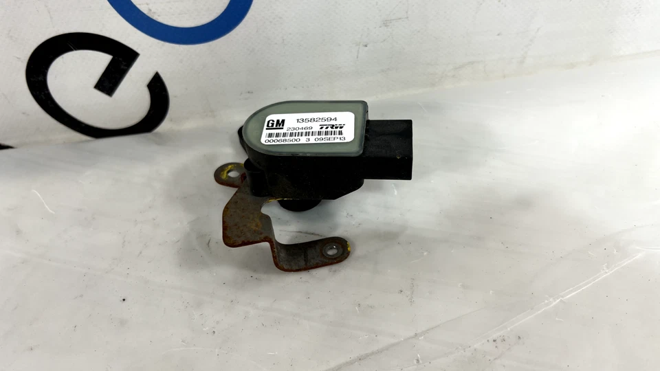 CHEVROLET SPARK EV 20859456 6PD008161 13582594  Brake Pedal Sensor 2014 - 2016 - Image 2 of 4