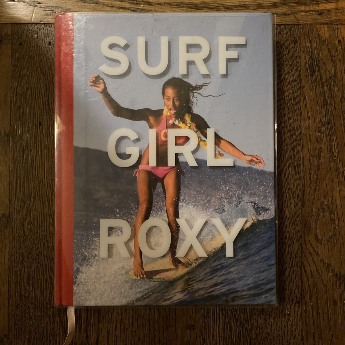 Surf Girl Roxy　写真集 Surf Girl Roxy by the Roxy Girls | Goodreads