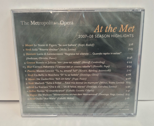 AT THE MET 2007-08 SEASON METROPOLITAN OPERA HIGHLIGHTS CD BRAND NEW - Afbeelding 2 van 2