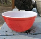 Vintage Pyrex Red Nesting Mixing Bowl #402 Red Color 1.5 Qt.