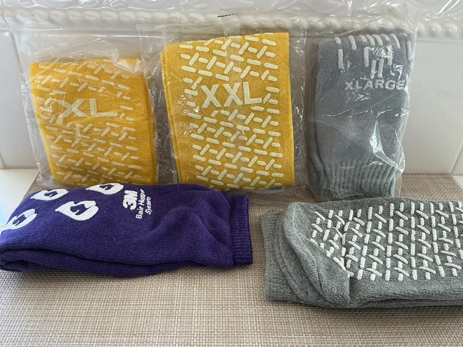 Lot of 5 Adult XL/XXL Anti Skid Hospital Slipper Grip Socks Yellow/Gray/Purple