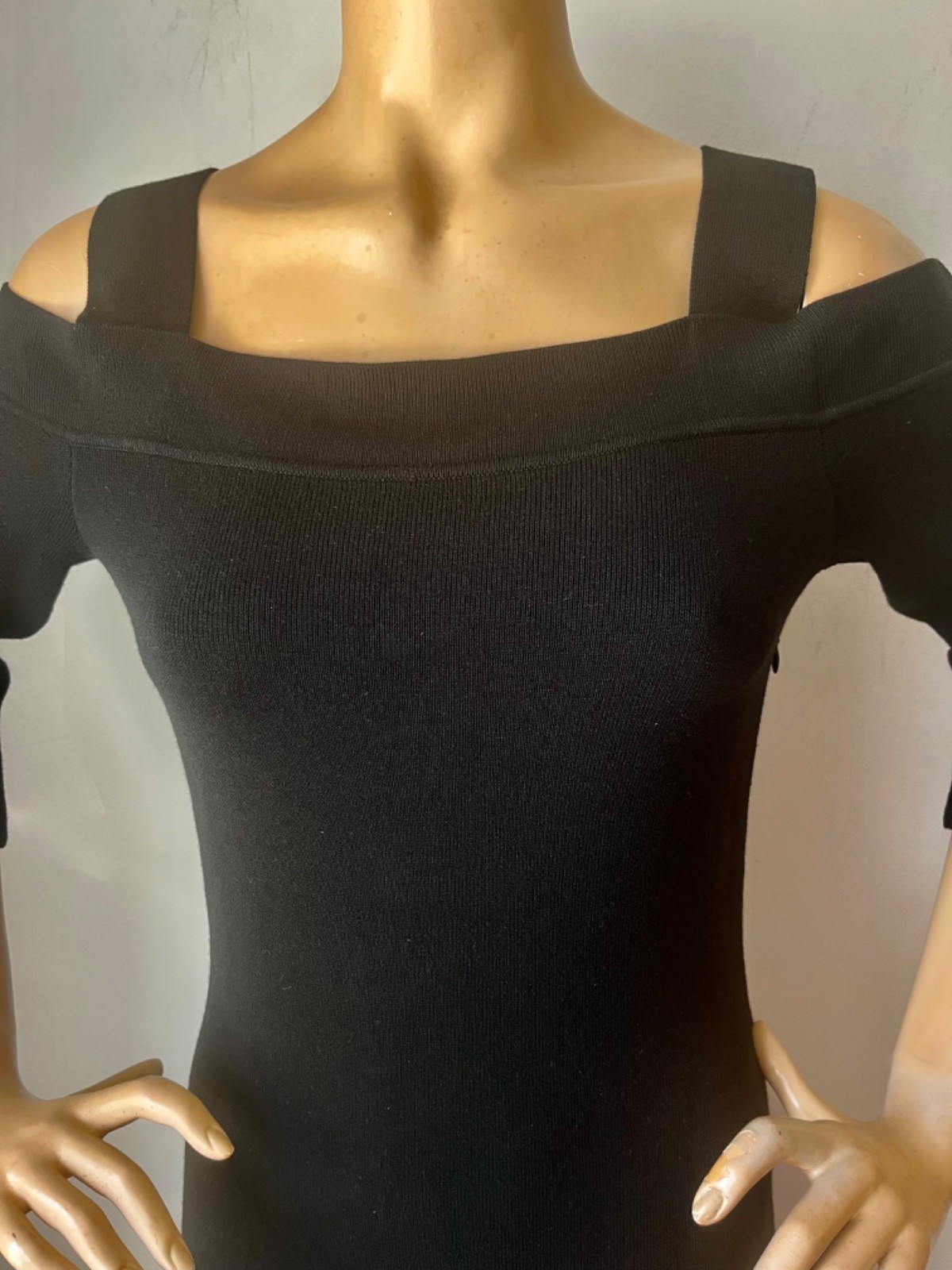 NWT ST JOHN KNIT SIZE L 10 12   BLACK  KNIT  SHEATH DRESS OPEN SHOULDER