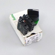Schneider Electric Selector Switch XB5AD25 013450 Original Box