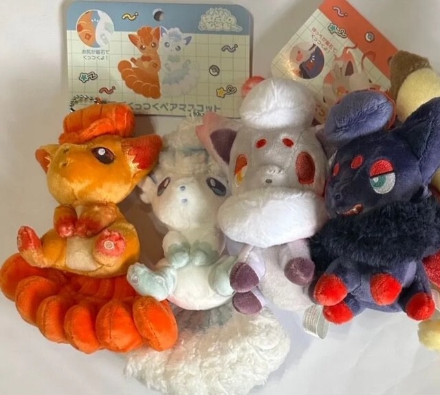 Pokemon Center original a pair of magnetic mascots plush Set of 2
