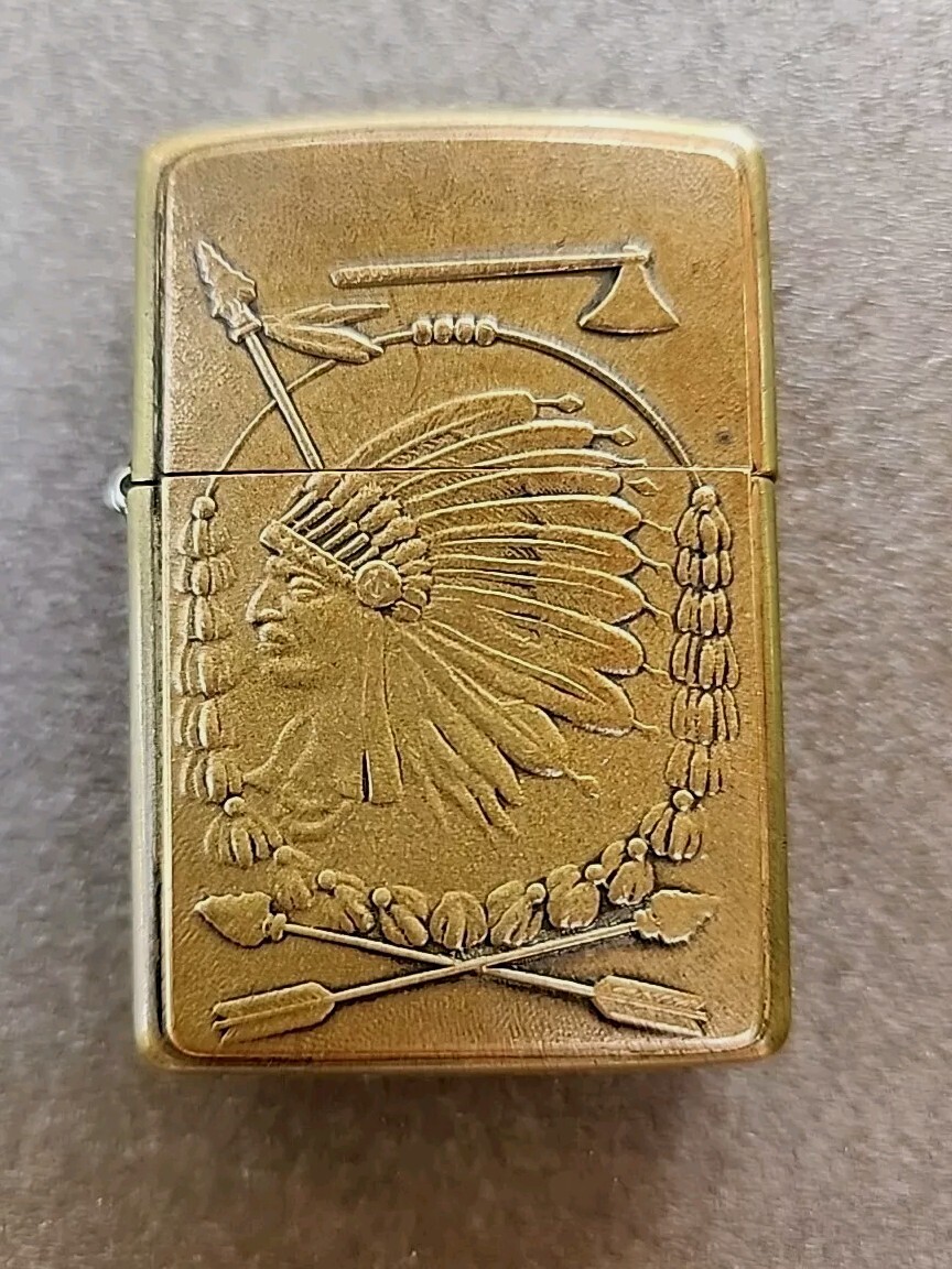 Vintage Zippo XIV 1998 Lighter - Barrett Smythe Native Vintage Zippo XIV 1998 Lighter - Barrett Smythe Native