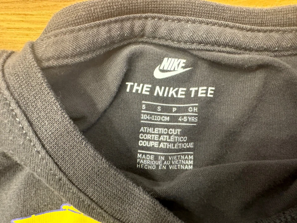 NIKE Boys "Fly Nike" Plane Themed TShirt Black Size 4-5 Youth - Fun theme! - Image 3 of 4