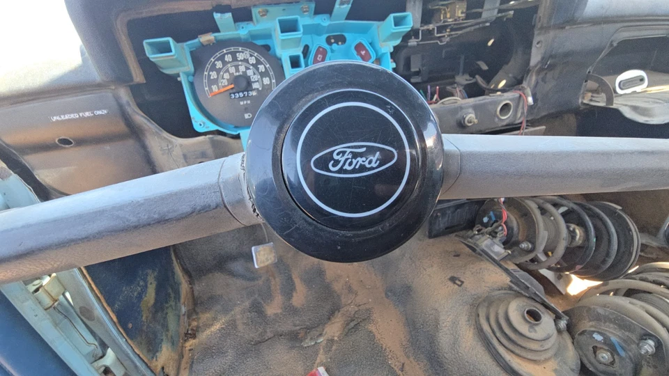 81 82 Ford Courier Volante Bocina Botón y Muelle OEM 1981 1982 Foto 4 de 4