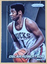 2014-15 Panini Oscar Robinson #187 Milwaukee Bucks Hall-of-Fame