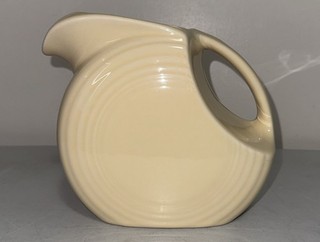 Vtg 1987 2002 Fiesta YELLOW 7.25" DISK PITCHER Pristine