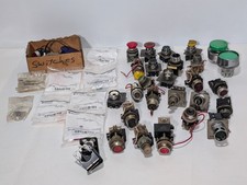 Asstd IDEC/Allen-Bradley/Endicott push buttons, switches, key switch assys, more