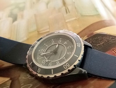 Isaac Mizrahi Ceramic sport watch