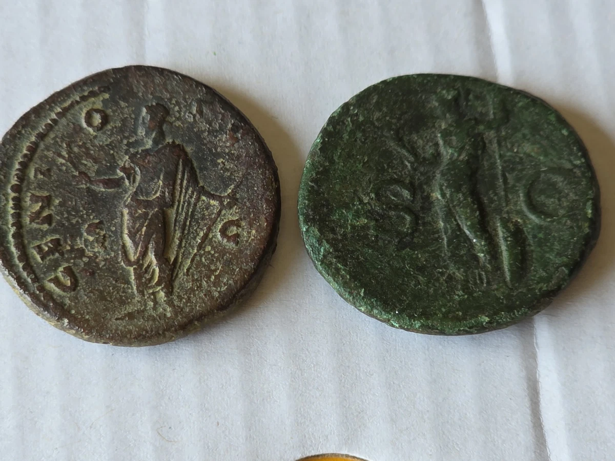 Dos Monedas Del Imperio Romano Interesantes Monedas.pesan.10.05 Y9.08 Creo...