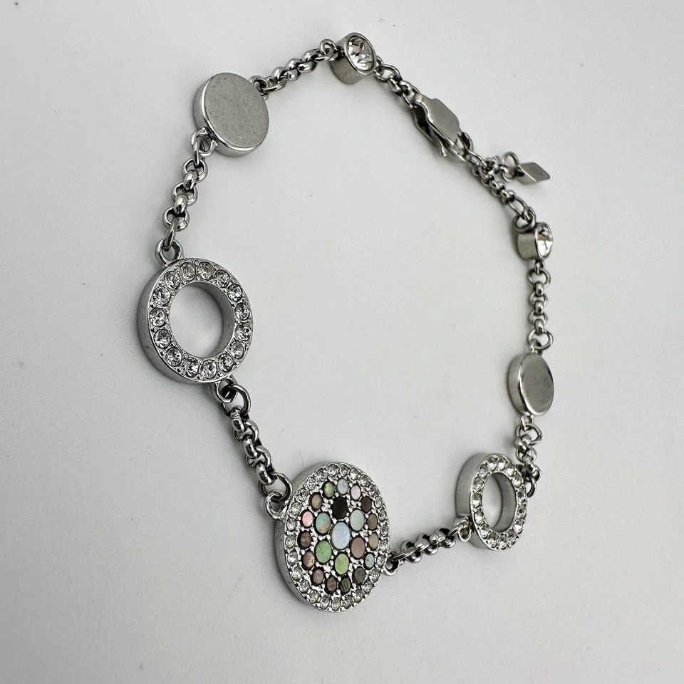 "Brazalete de 6,75"" con incrustación de mosaico de abulón fósil con acento de microcristal tono plata" Foto 3 de 4