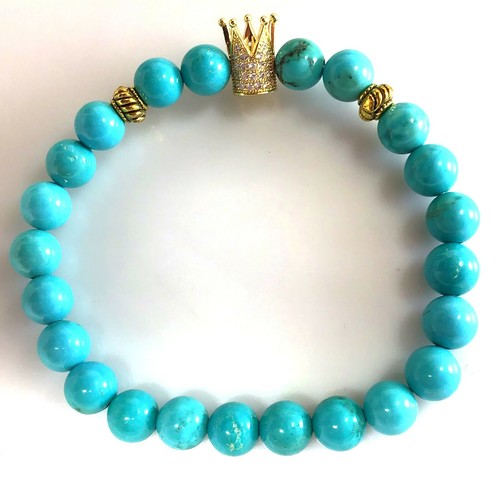 Blauer Magnesit Türkis Perlen Edelstein Heilarmband mit Krone Anhänger - Bild 5 von 6