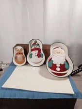 Pfaltzgraff Winterberry Tidbit dish 3 pc Santa Snowman Reindeer 2012