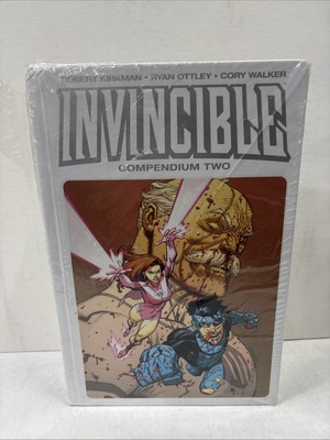 アメコミ・英語版　2冊セット　INVINCIBLE UNIVERSE Amazon.com: Invincible Compendium Volume 2: 9781607067726