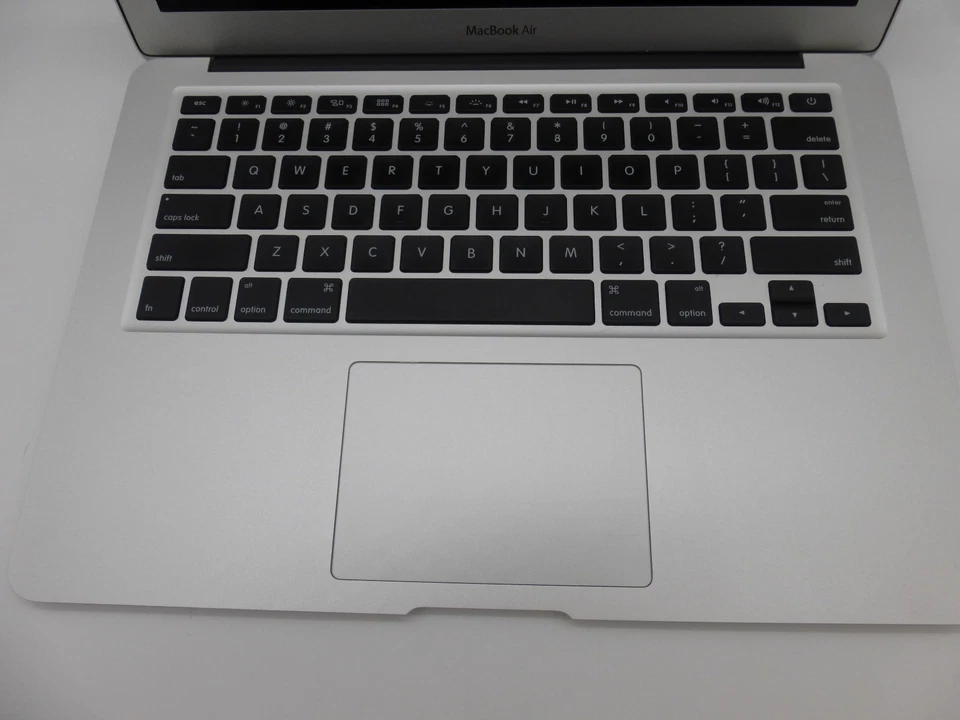 MacBook Air A1369 EMC 2469 2011 13" PARTS ONLY will not power on - Image 2 of 4